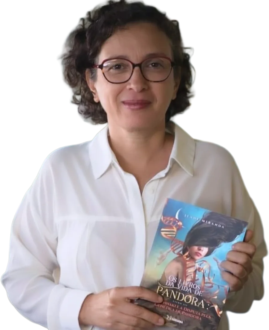 Retrato de Jeane Miranda segurando um de seus livros
